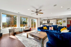 Smart TV, fireplace, offices