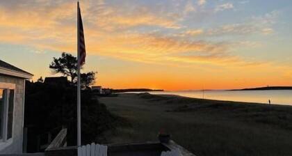 Popham Beach Oceanfront Cottage, 4 bedrooms, 2.5 bath, sleeps 9
