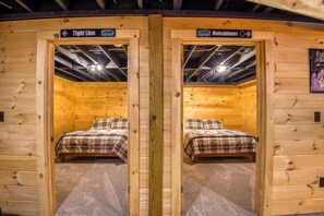 5 bedrooms, WiFi, bed sheets