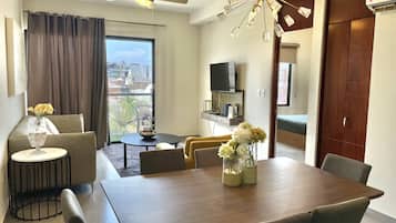 condesa 10 | Living area | 50-inch plasma TV with digital channels, TV