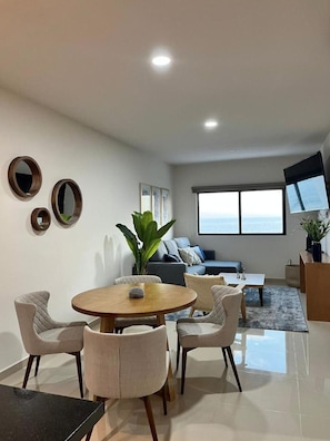 Iberia 8002 | Living area