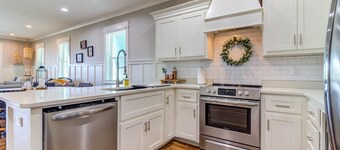 Took the Bayt Waterfront Holiday & Mardi Gras Escape