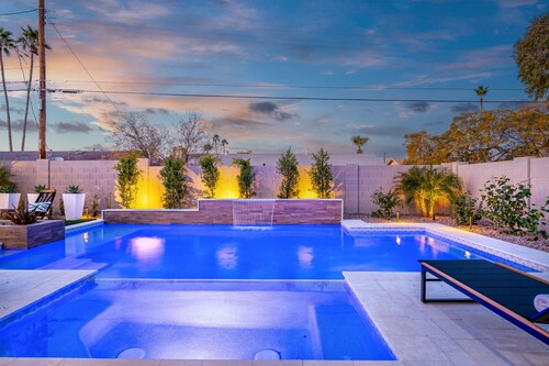 Beautifully Designed Home w/ Pool for Families and Groups