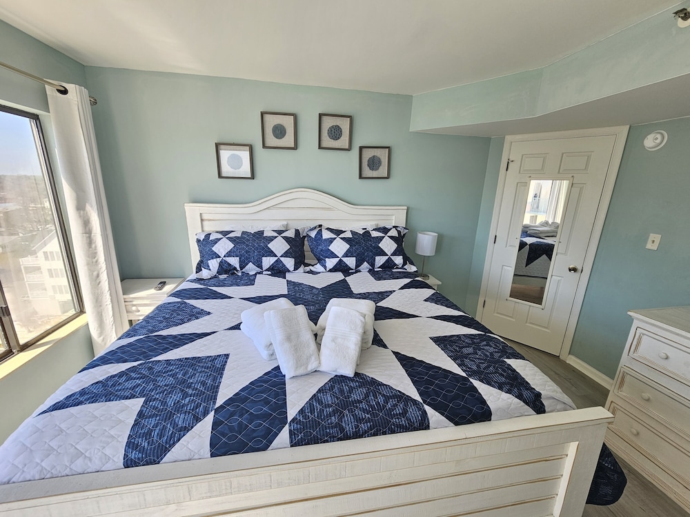 Top-Floor Flat in the Heart of Athens - Condominiums for Rent in Athens ...