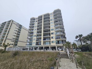 Exterior - Beautiful, two bedroom, ocean front Penthouse condo. (North Myrtle Beach)