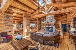 TV, fireplace, stereo