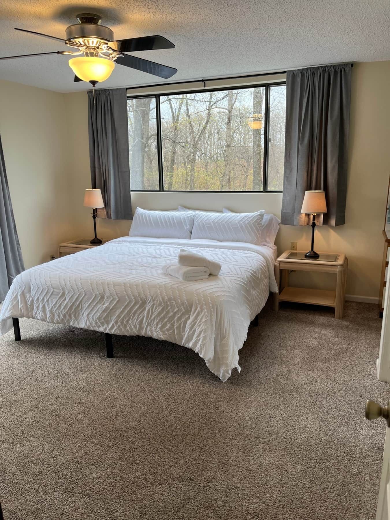 7 bedrooms, internet, bed sheets