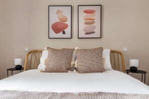 1 chambre, fer et planche à repasser, Wi-Fi, literie fournie
