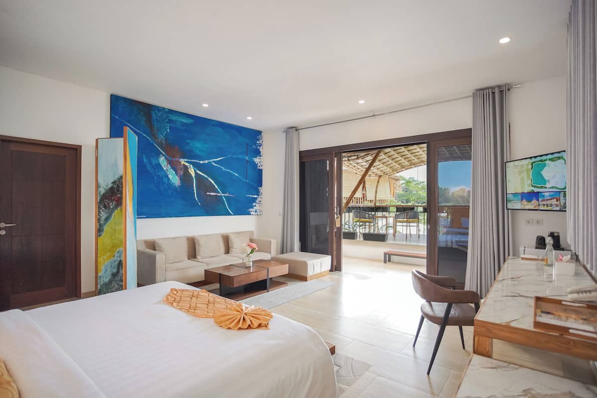 Junior Suite (Adults Only)