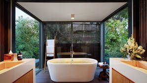 5 Bedroom Pool Villa | Bathroom - Villa Svarga (Denpasar)