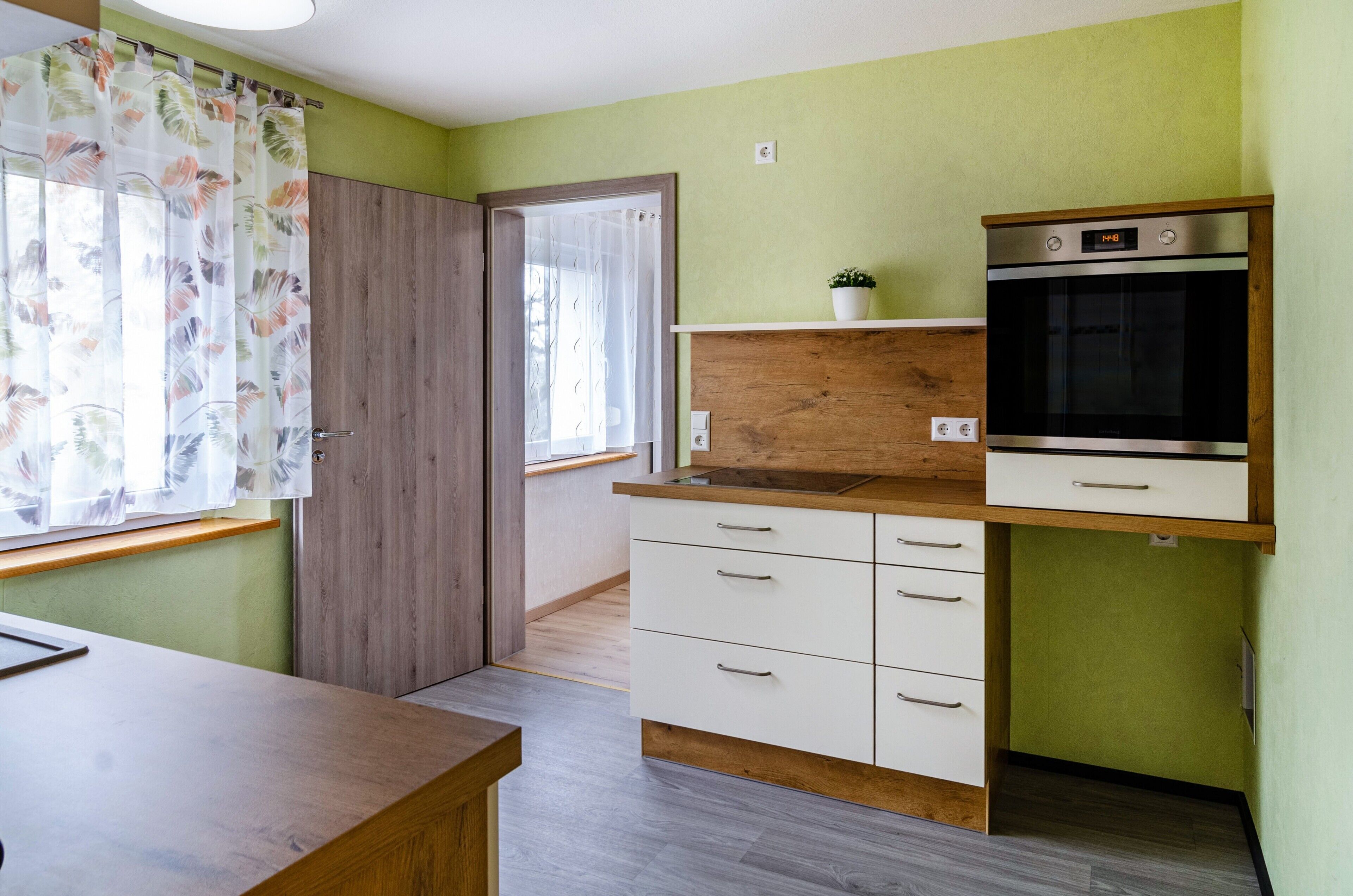 Kühlschrank, Ofen, Herdplatte, Geschirrspüler
