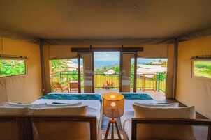 Kaura Family Pavilion | In-room safe, free WiFi, bed sheets