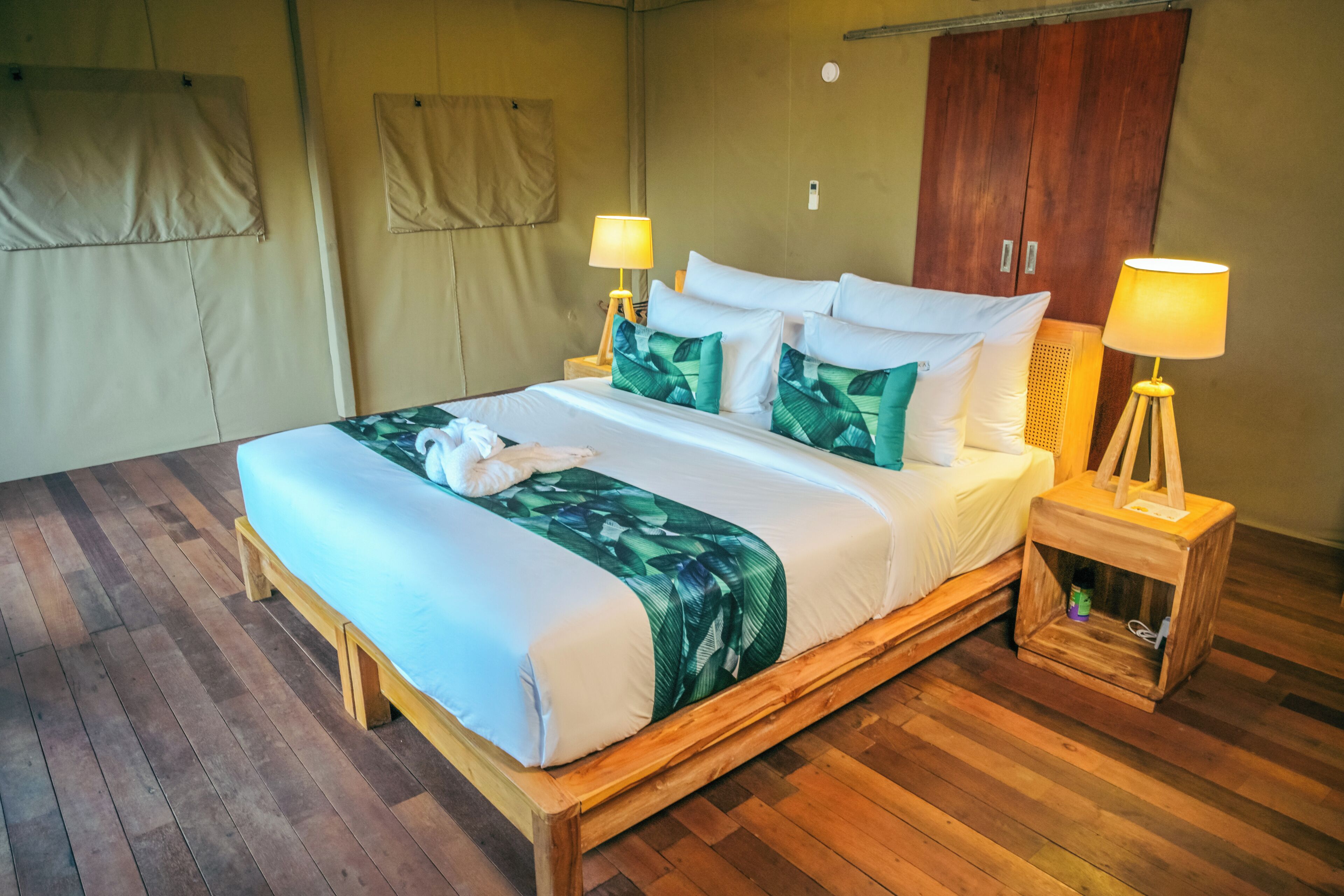 Kaura Pavilion | In-room safe, free WiFi, bed sheets