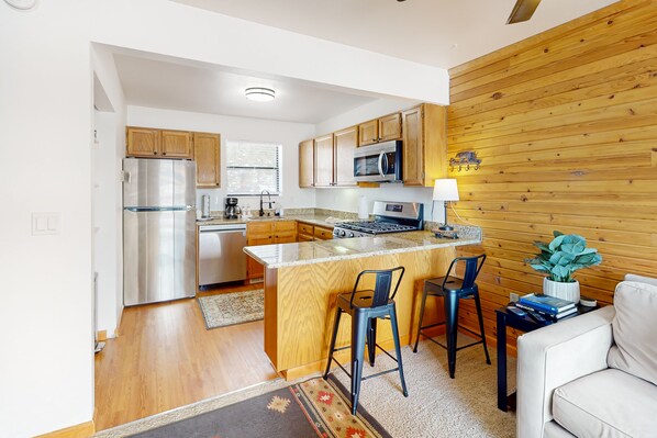 Fridge, microwave, oven, stovetop