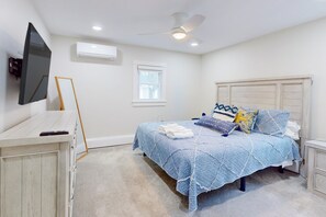 3 bedrooms, free internet, bed sheets