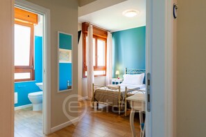 4 bedrooms, WiFi, bed sheets