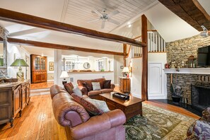 TV, fireplace, DVD player