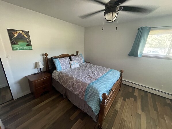 3 chambres, fer et planche à repasser, Wi-Fi gratuit, draps fournis
