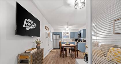 The Flat on Gratton | Lit Covered Outdoor Patio (979 Gratton Road)