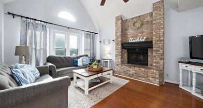 Hudson House | 0.2 Miles to Red River (1726 Broadripple Drive)