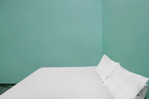 Free WiFi, bed sheets - Hotel O Homestay Bude Sri (Batam)