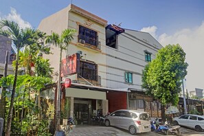Front of property - Hotel O Bumi Merpati Residence (Makassar)