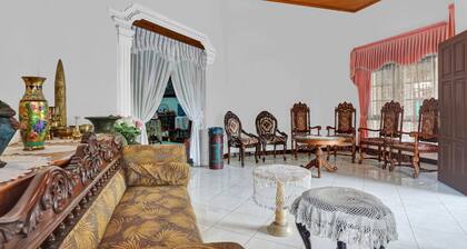 OYO Life 90539 Taman Borobudur Guest House Syariah