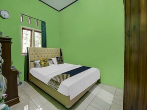 Habitación doble económica | 1 habitación y ropa de cama 