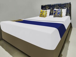 Economy Double Room | Bed sheets