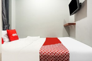 Standard Double Room | In-room safe, desk, laptop workspace, free WiFi - Collection O 91226 M'kostel Syariah (Sindangheula)