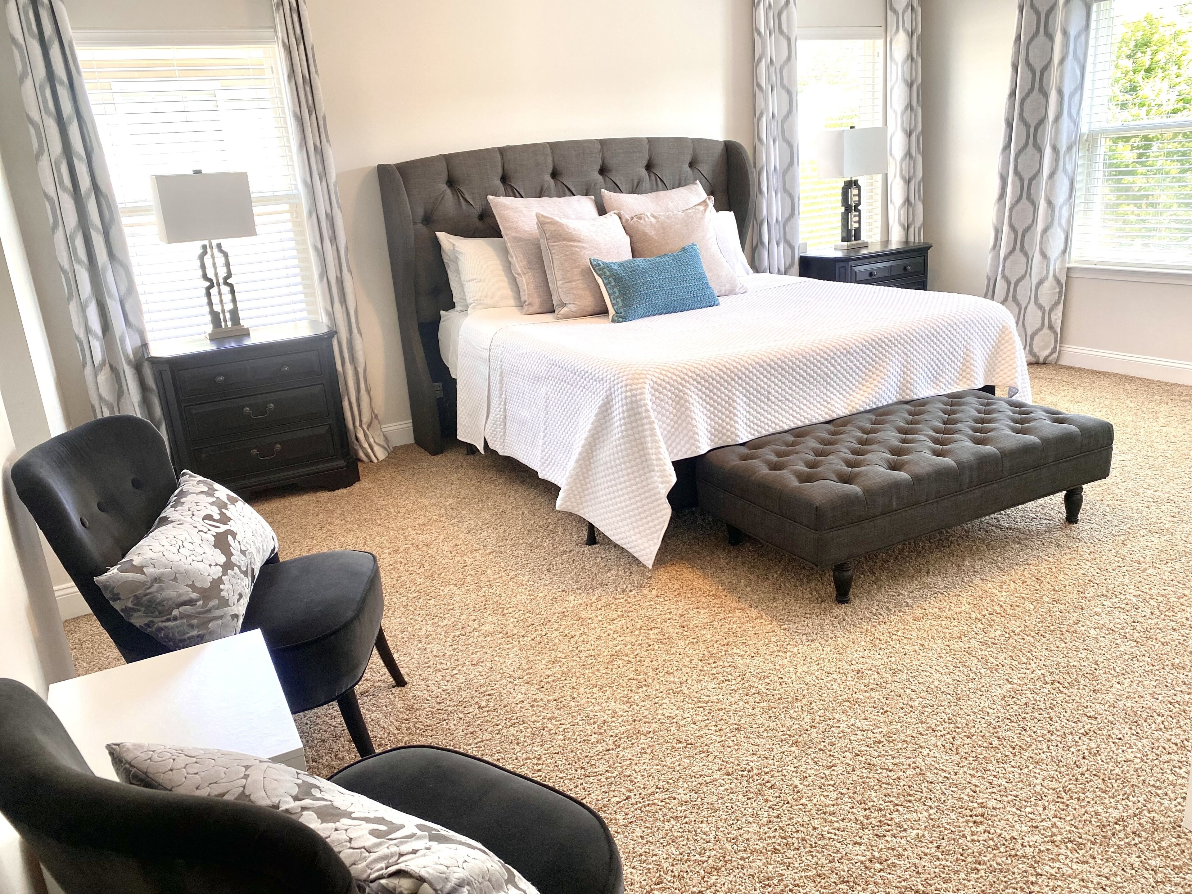 4 Schlafzimmer, Schreibtisch, Reisekinderbett, kostenloses WLAN
