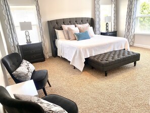 4 Schlafzimmer, Schreibtisch, Reisekinderbett, kostenloses WLAN