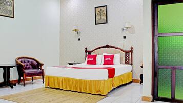 Deluxe Studio Suite | Free WiFi, bed sheets