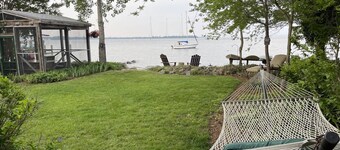 Beachfront Home Minutes to Downtown Annapolis Dogs OK