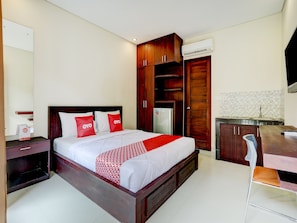 Free WiFi, bed sheets