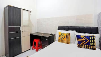 Basic Double Room | Bed sheets