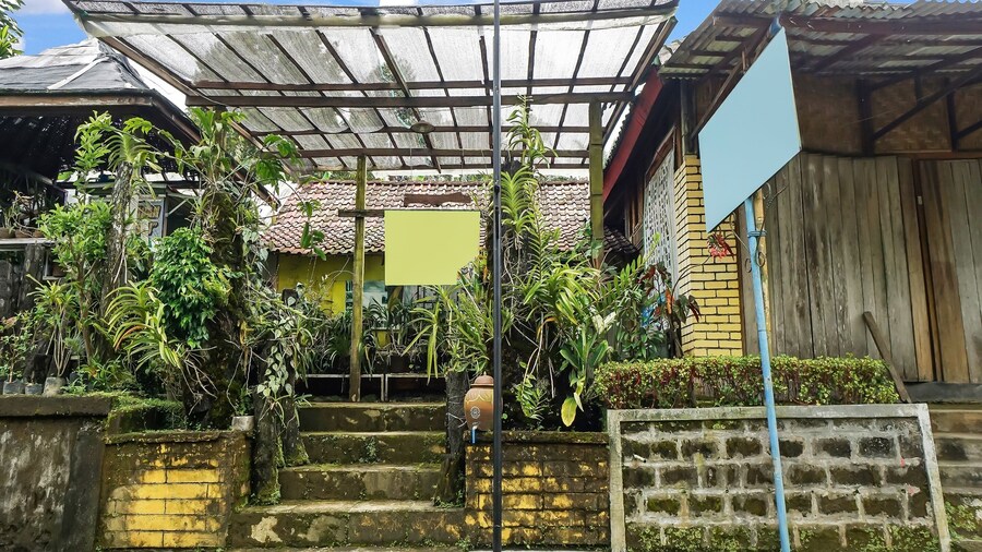 Hotel O Kampung Wisata Ekologi Puspa JagadNearGunung Kelud