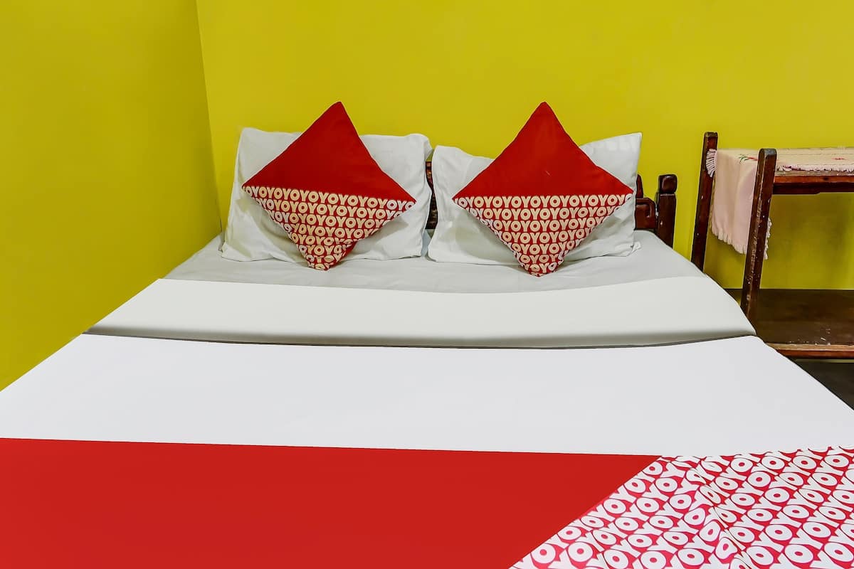 Bureau, draps fournis