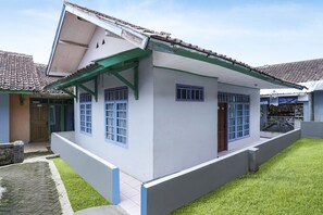 Front of property - OYO Homes 91009 Eco Tourism Desa Cibodas Areng 4 Syariah (Lembang)