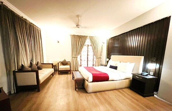 Executive Room | WiFi - Punjab Hut Resorts  (Murree)