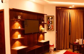 Executive Room | WiFi - Punjab Hut Resorts  (Murree)