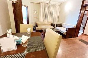 豪華開放式套房 | 無  線上網