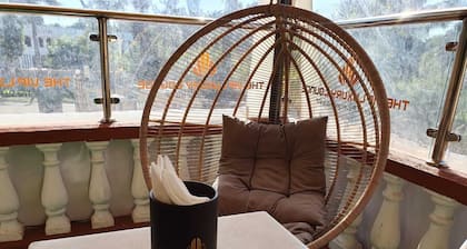 The VIP Luxury Lounge