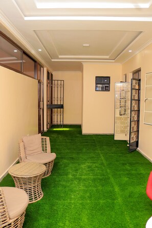 Exterior - The VIP Luxury Lounge (Kisumu)