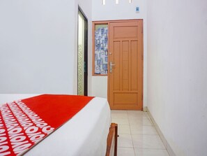 基础单人房 | 免费 WiFi、床单