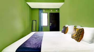Basic Double Room | Desk, laptop workspace, free WiFi, bed sheets