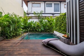 Indoor pool - 2BDR Villa Berawa (Bali)