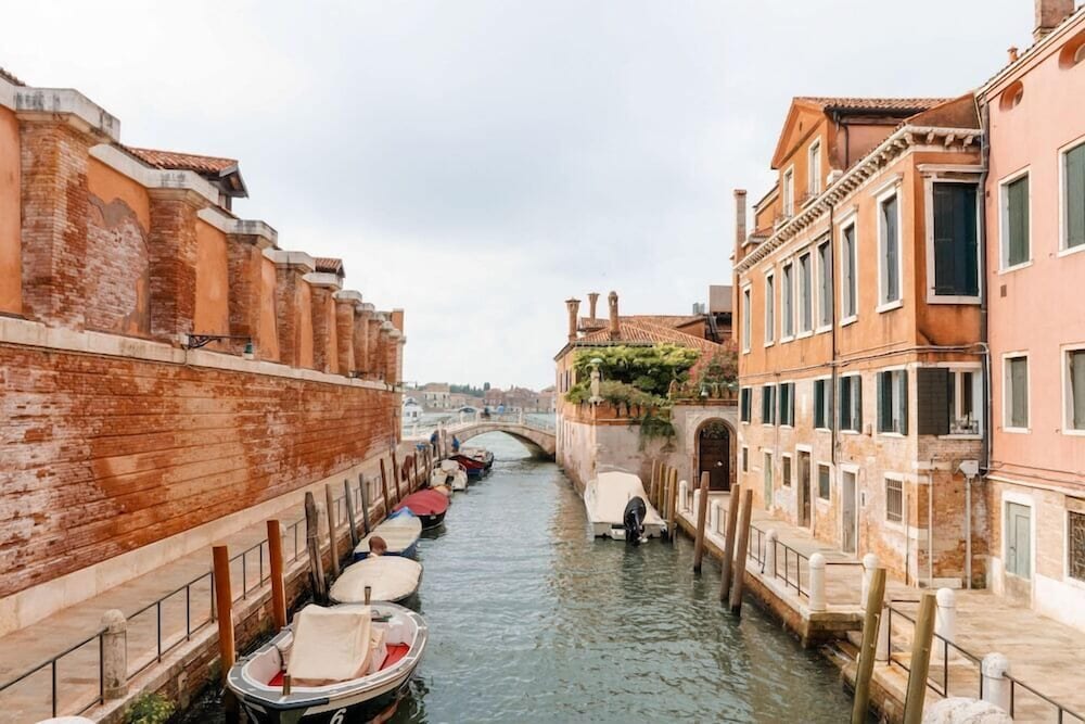 Sonder Salute Palace by null