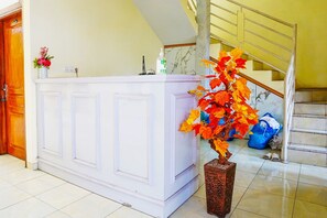 Interior - Flagship 90723 Berlima Guest House Syariah (Malang)