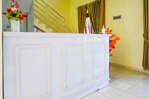 Interior - Flagship 90723 Berlima Guest House Syariah (Malang)